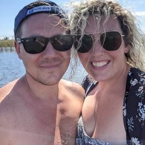 Meet your Posher, Elya